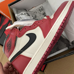 JORDAN 1 RETRO HIGH CHICAGO LOST & FOUND