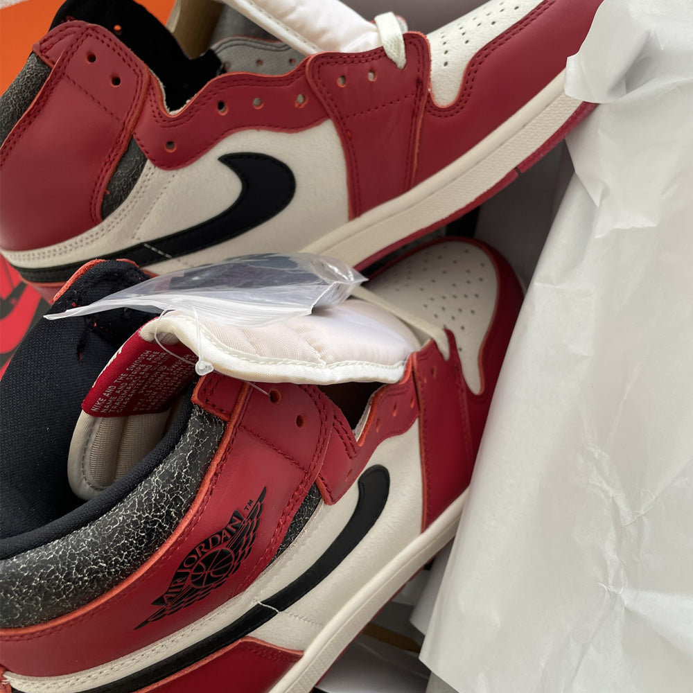 JORDAN 1 RETRO HIGH CHICAGO LOST & FOUND