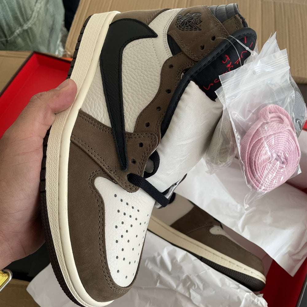 JORDAN 1 RETRO HIGH TRAVIS SCOTT MOCHA CACTUS JACK